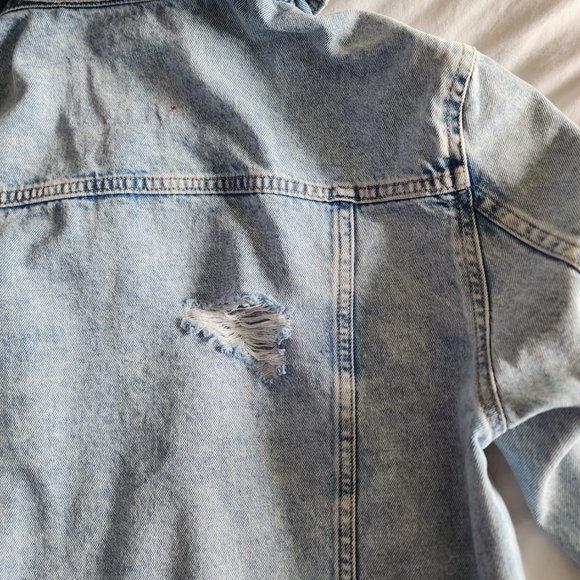 Guess Ripped/Distressed Denim Jacket (Medium) (Never Worn) - Picture 11 of 13